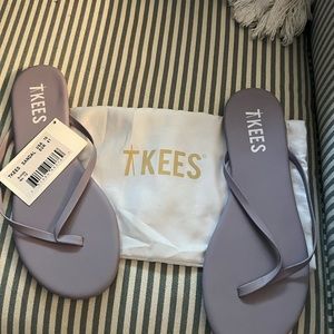TKEES Sandals- New with pouch